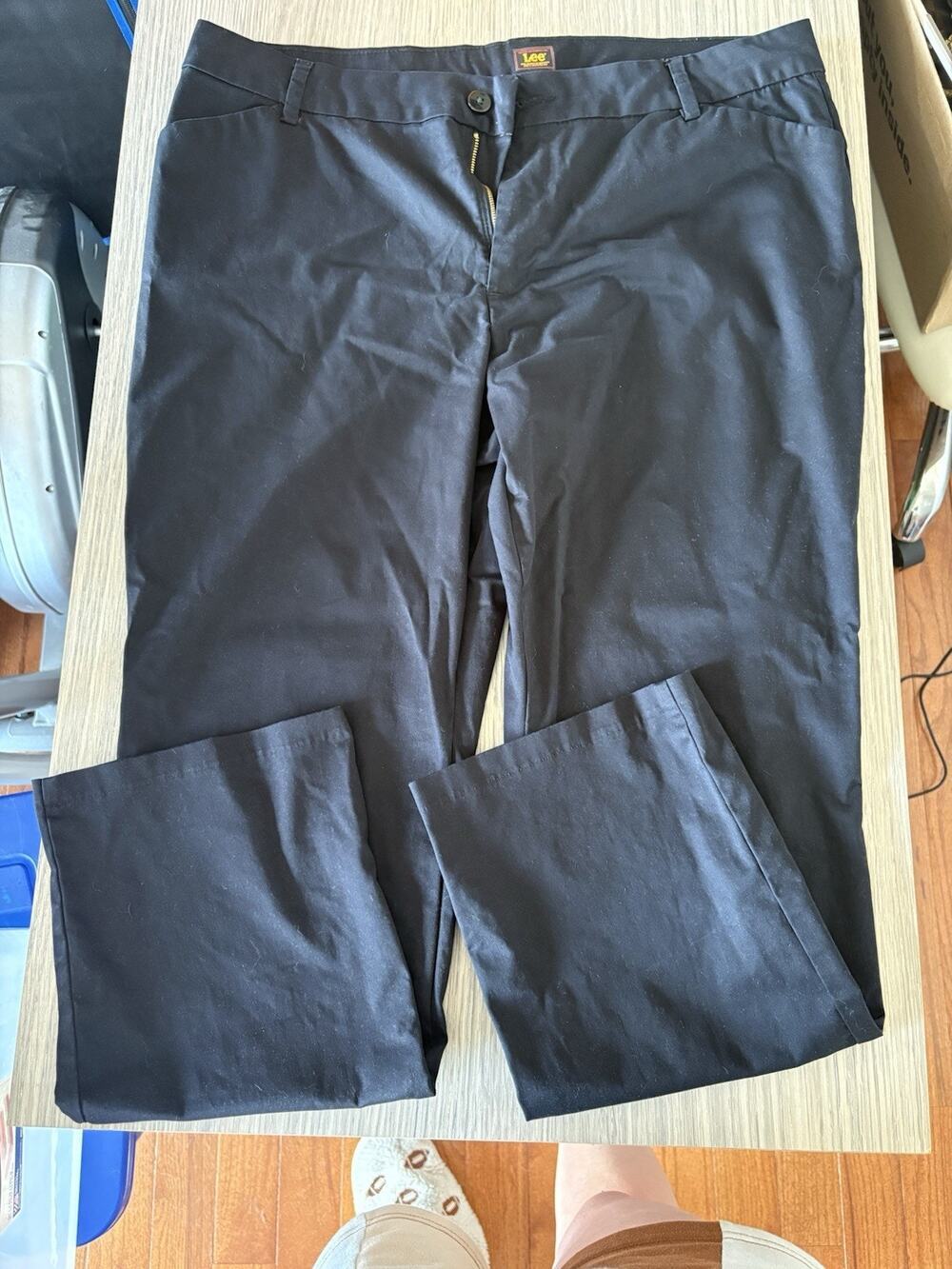 Lee Womens Black Dress Pants Size 18M Stretch Straight Bootcut Career Work 31